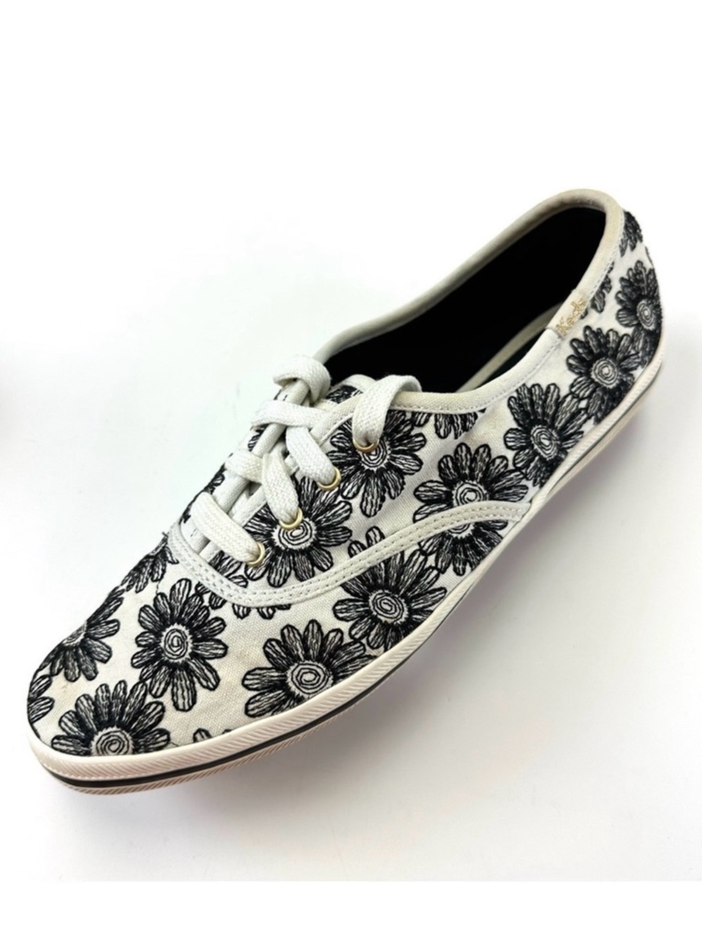 Keds x Kate Spade embroidered flower lace up sneakers Size